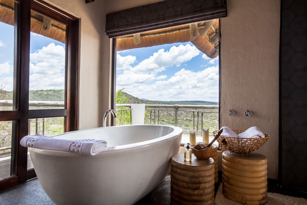 Nambiti Hills Private Game Lodge 20/50