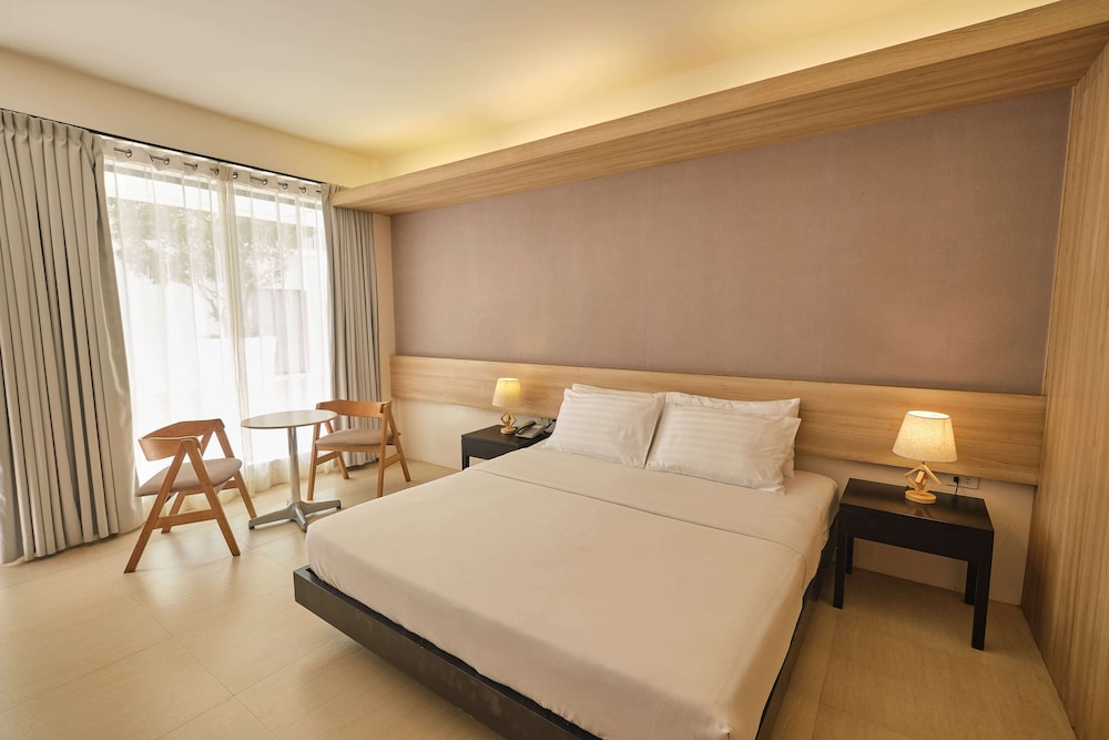 Room at The Tides Hotel Boracay, BORACAY