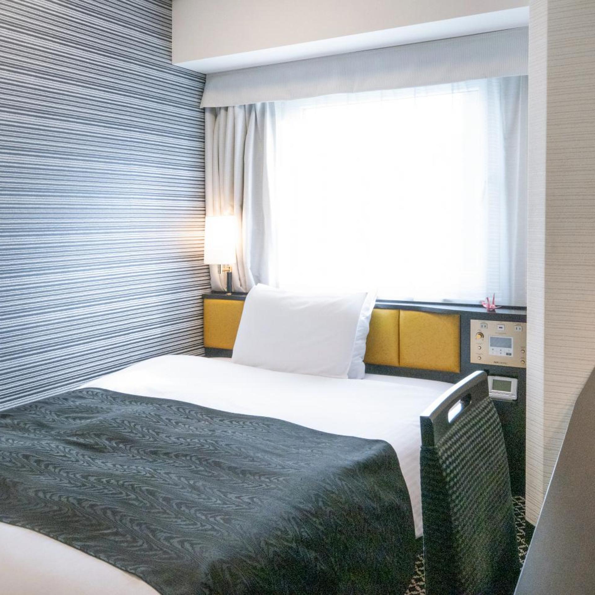 Room, Single