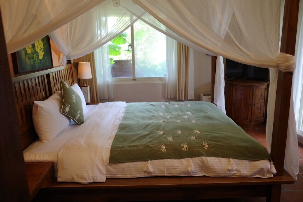 Red Garden Resort 21/70