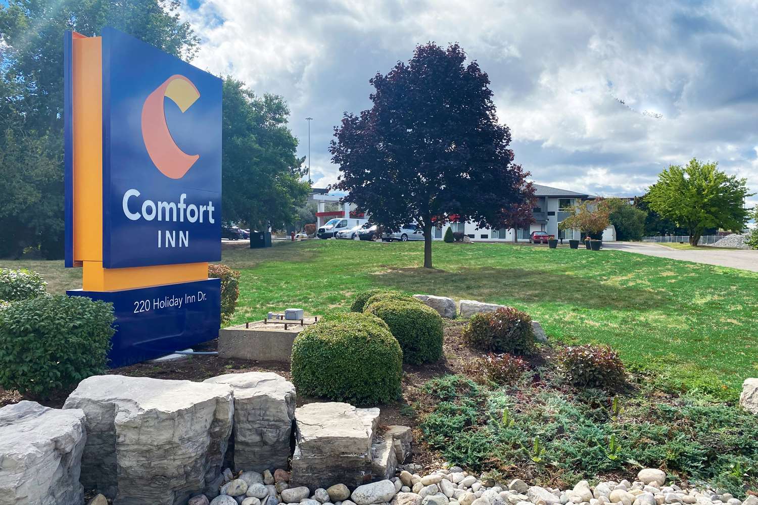 Comfort Inn Cambridge - Highway 401 8/9