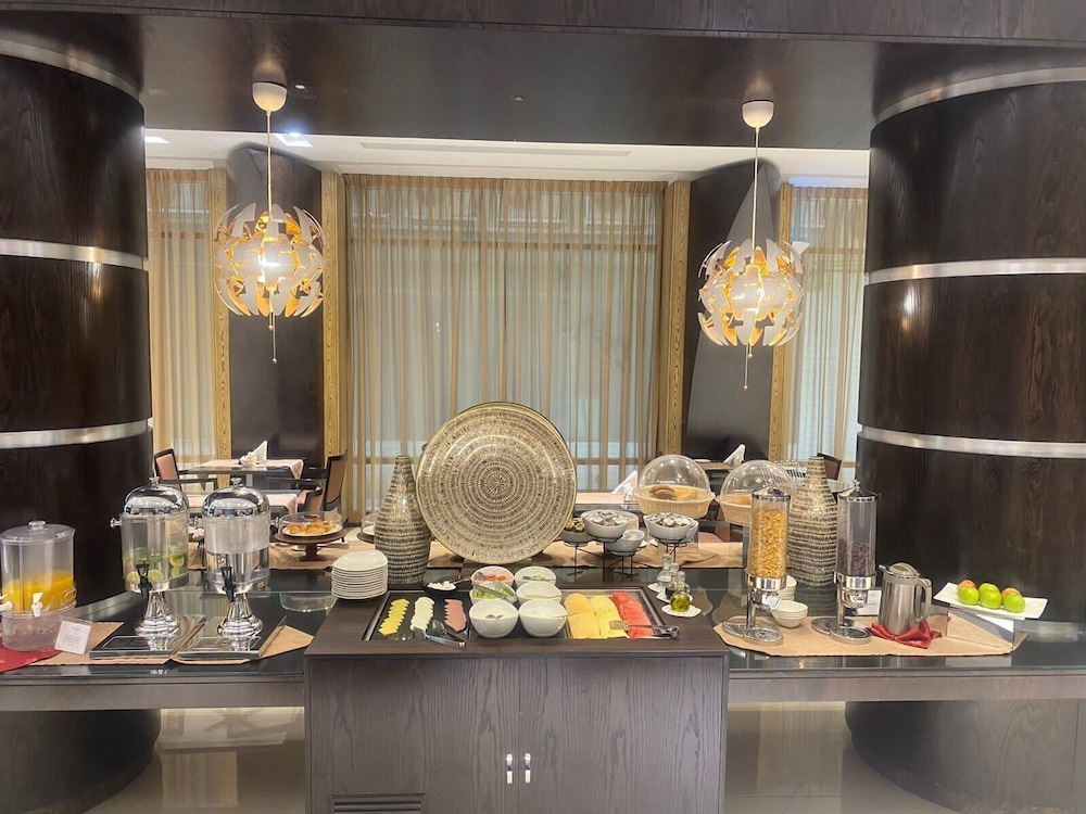 Al Majaz Premiere Hotel Apartments photo2