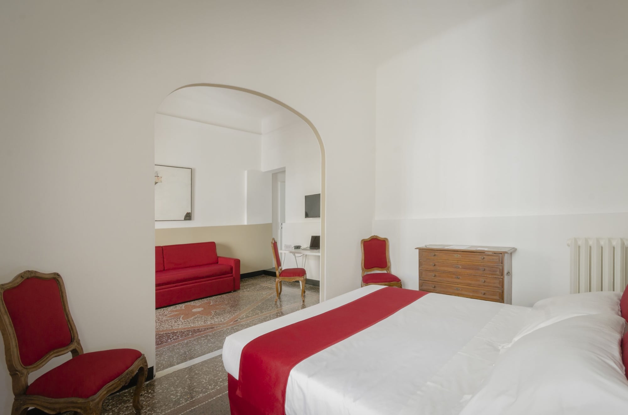ROOM, QUADRUPLE