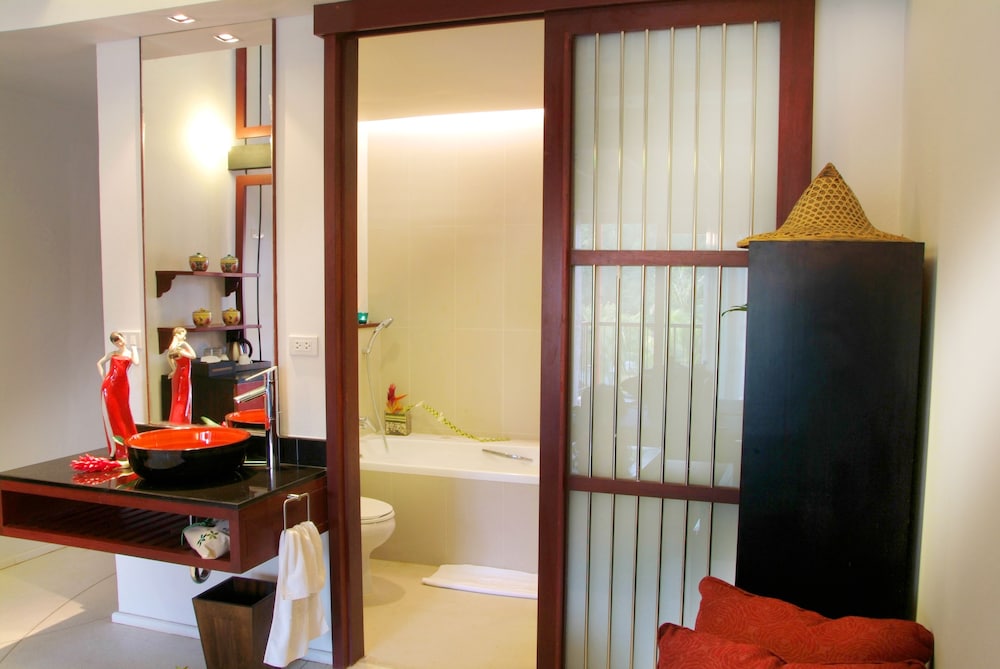 Red Ginger Chic Resort 70/70