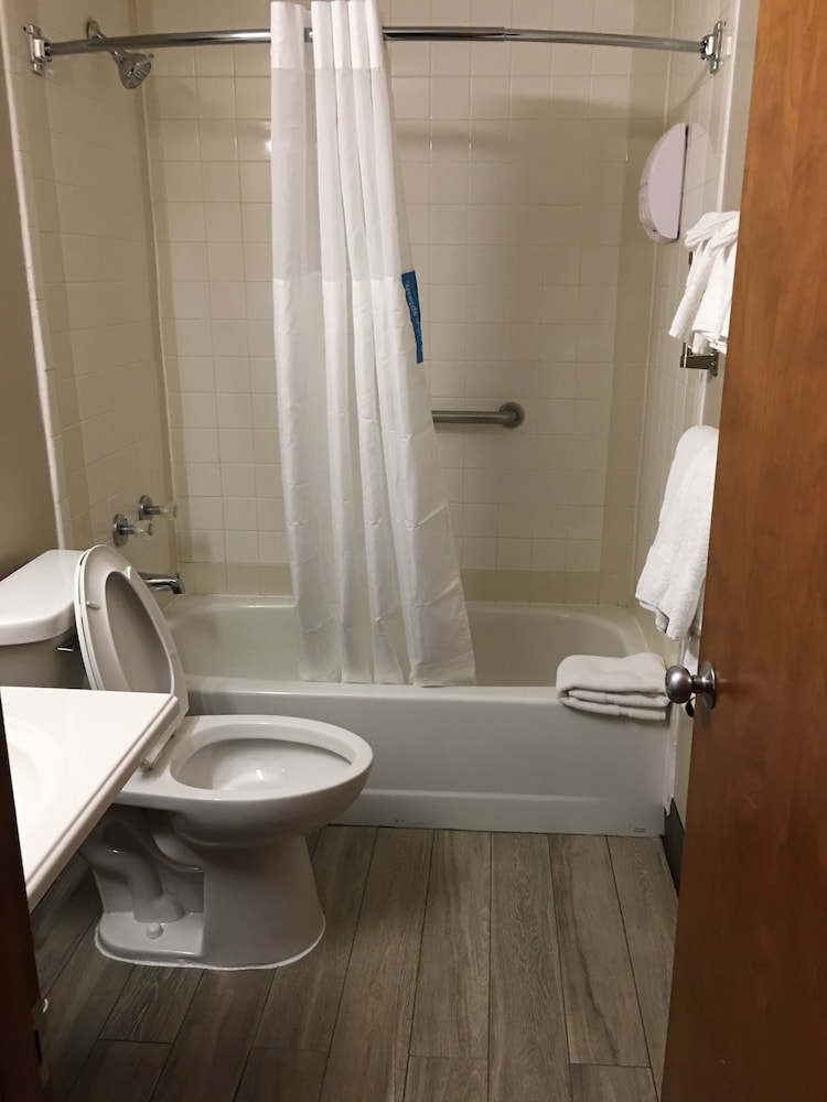 Travelodge by Wyndham Gallipolis 30/33
