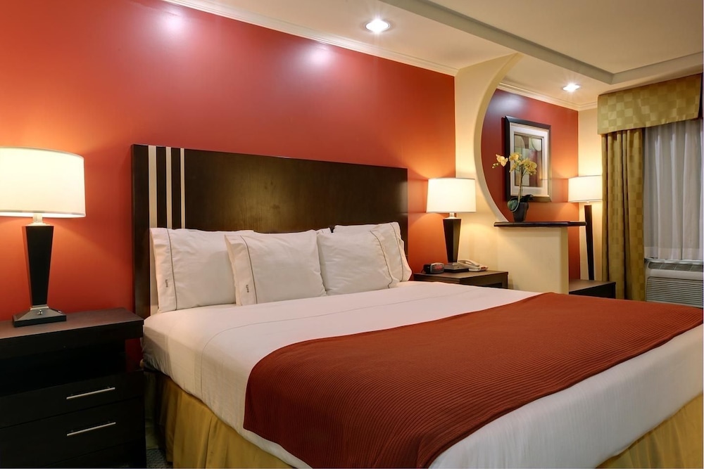 Americas Best Value Inn Angleton 10/21