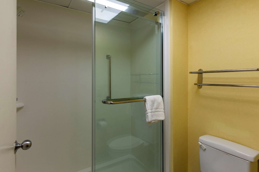 Comfort Inn Garner Clayton I-40 19/38