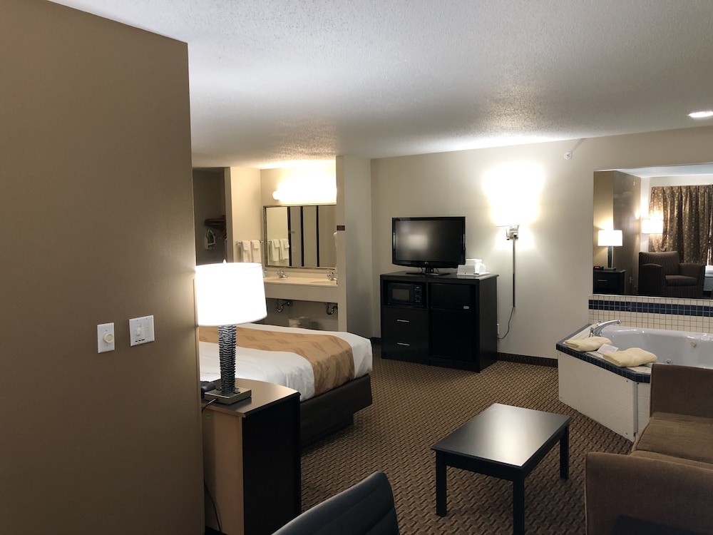 Quality Inn & Suites Sun Prairie Madison East 22/32