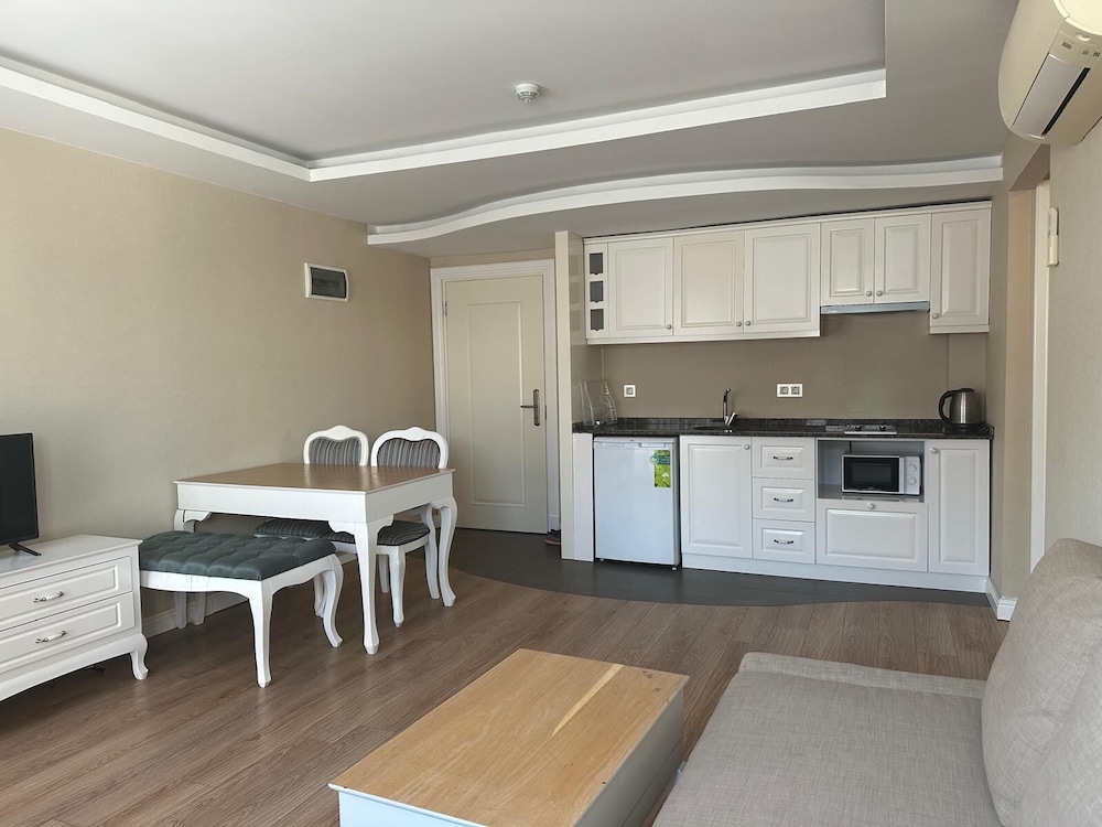 Daphne Residence 23/79