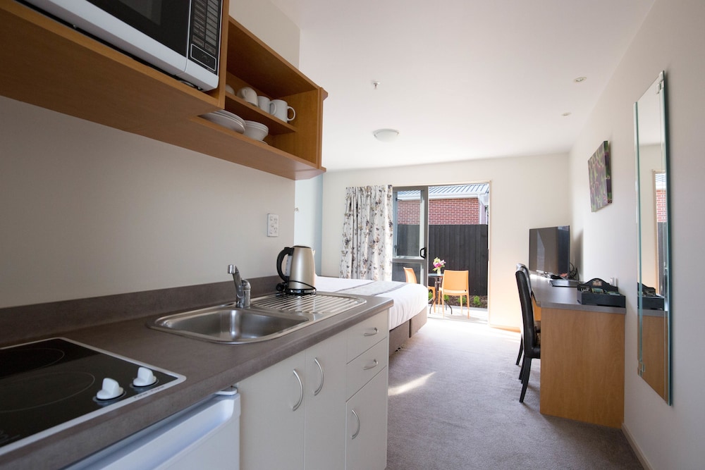 Riccarton Motor Lodge 48/48
