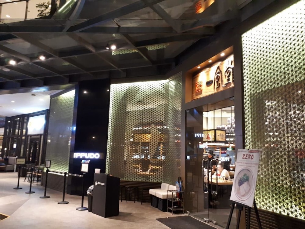 One Uptown Residence Bgc 19/50
