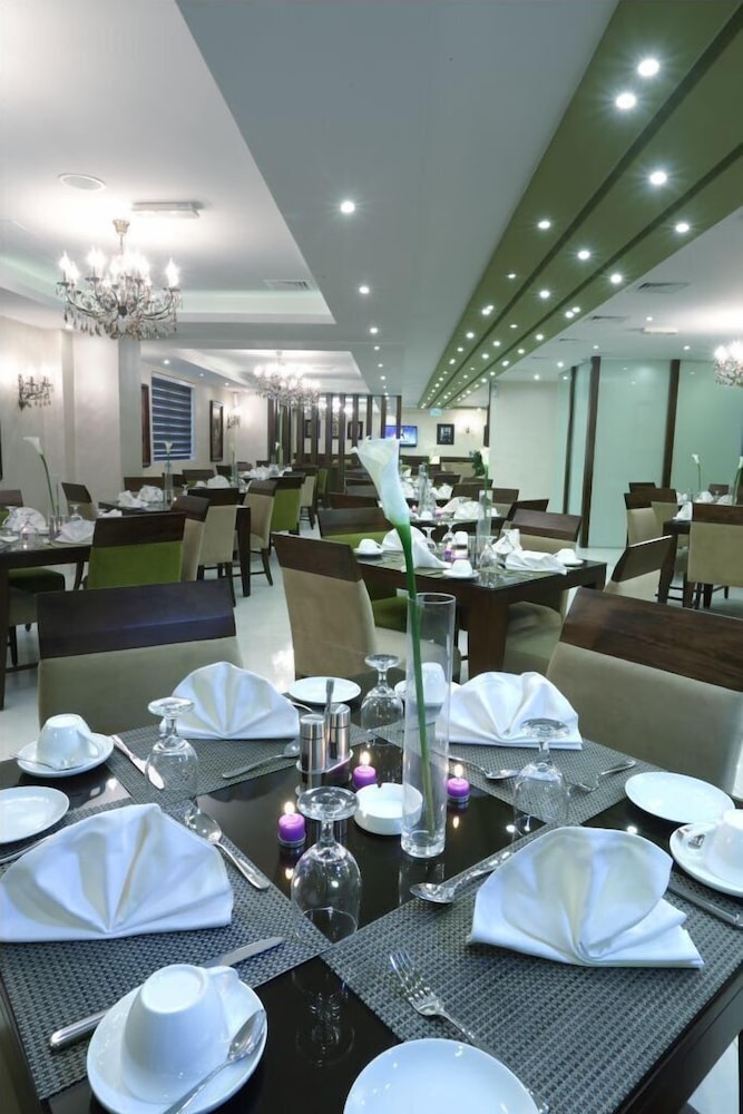 CITY ROSE HOTEL SUITES 53/67