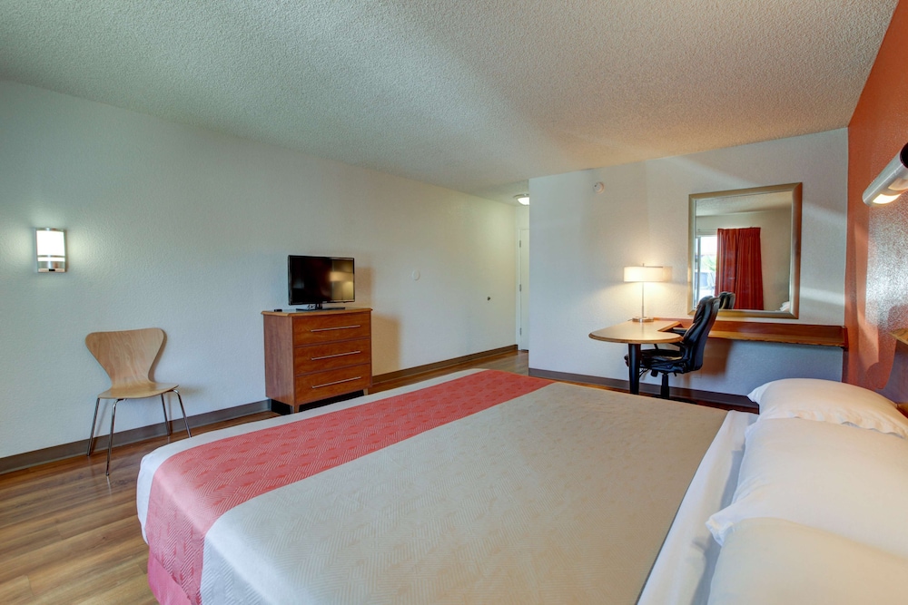 Motel6 Santa Ana, CA - Irvine - Orange County Airport 30/54
