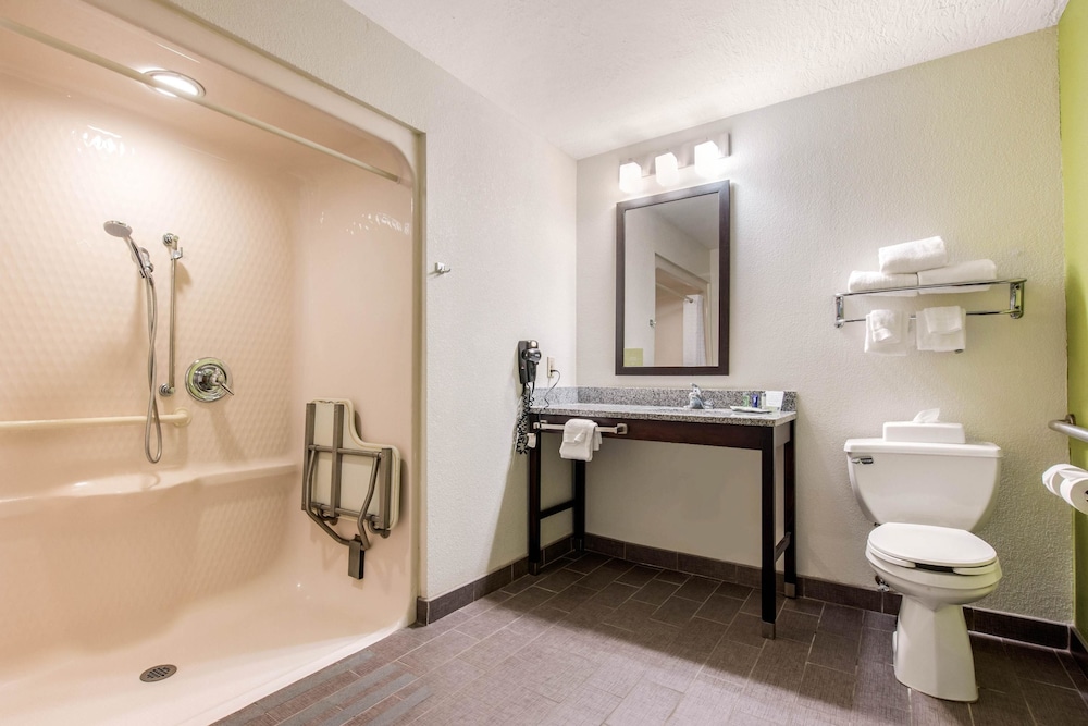 Sleep Inn & Suites Columbus South 50/52