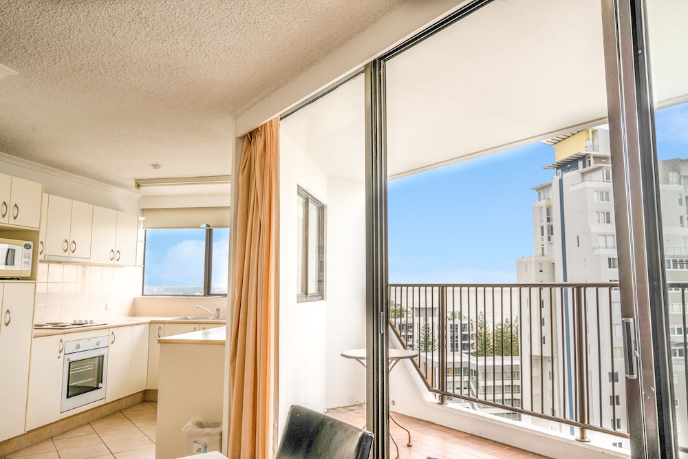 HORIZONS HOLIDAY APARTMENTS 30/79