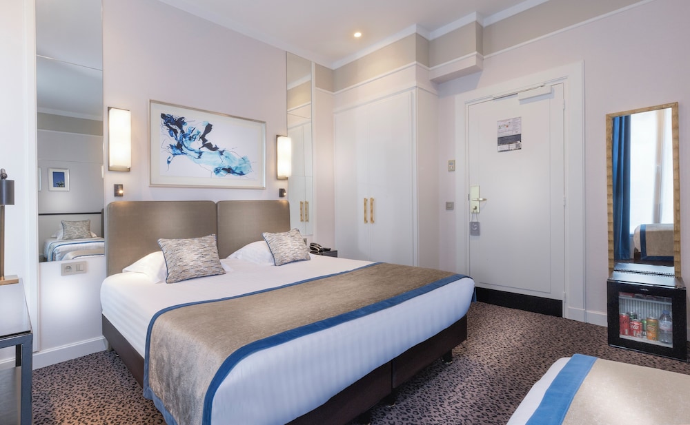Hotel Du Bois Champs-Elysees 22/50