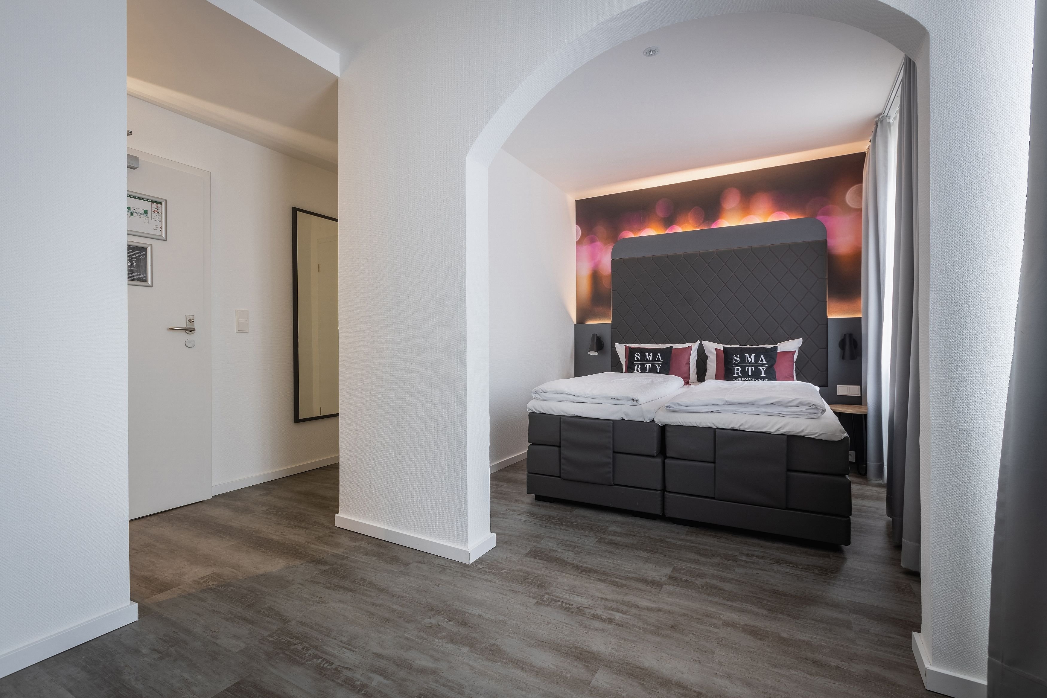 City, Twin Beds, Large
