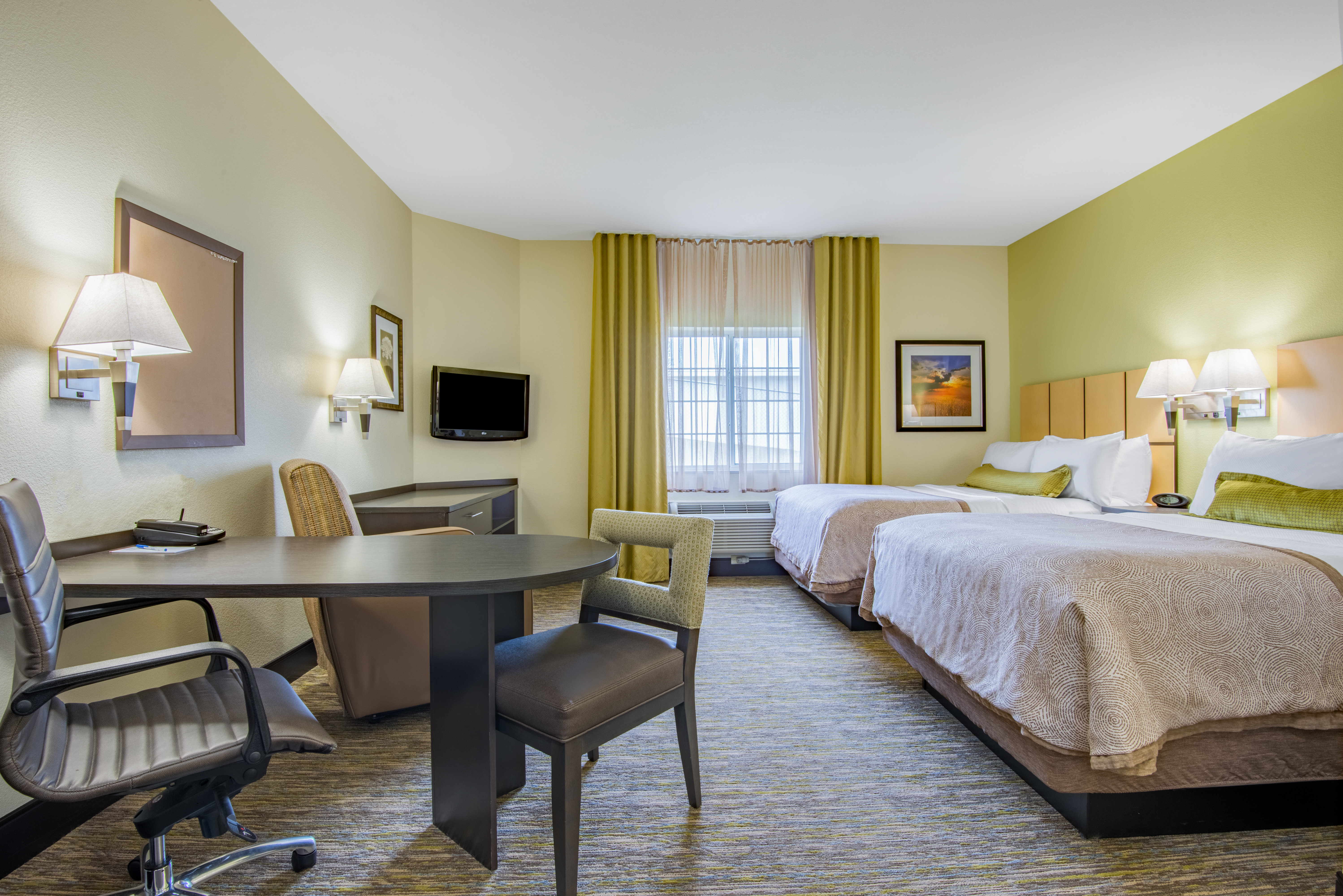 Candlewood Suites Jefferson City 16/52