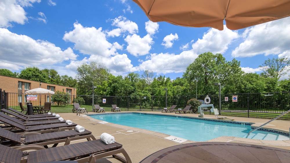 Best Western Leesburg Hotel & Conference Center 7/41