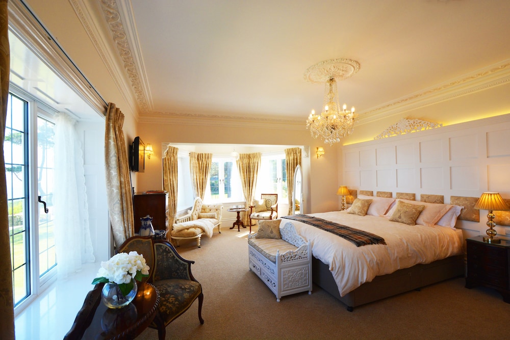 Victoria, Albert, King Bed