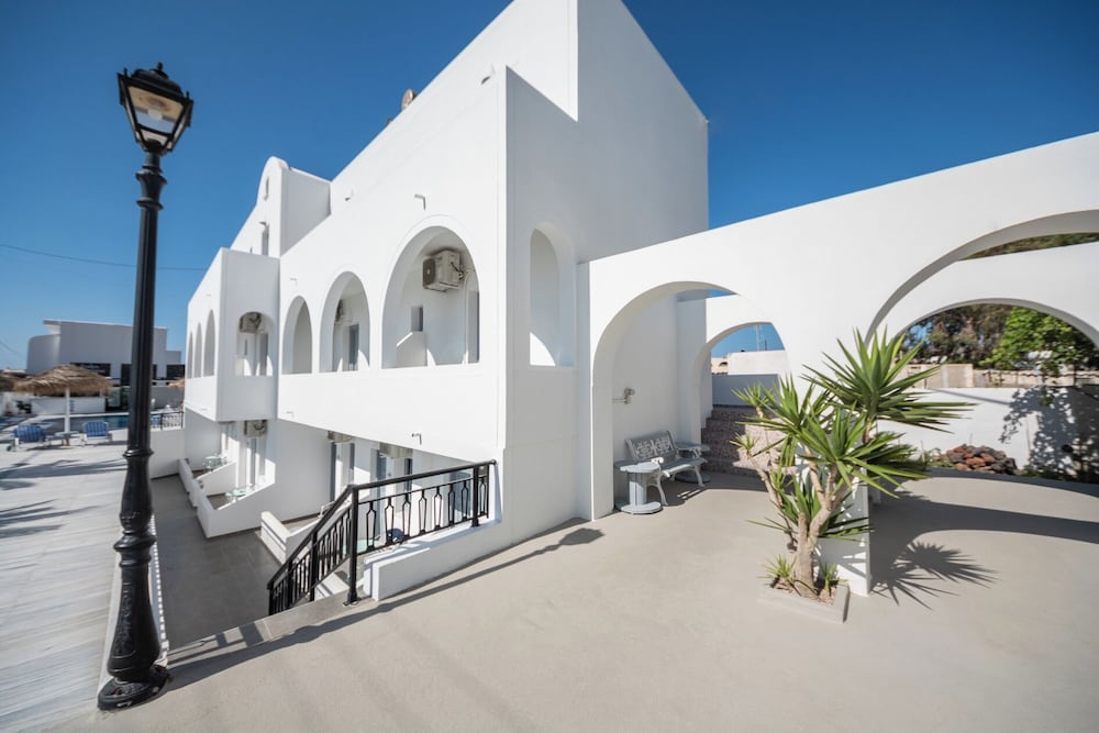 VILLA VALVIS 52/65