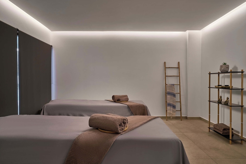 Lindos Grand Resort and Spa - Adults Only 15/50