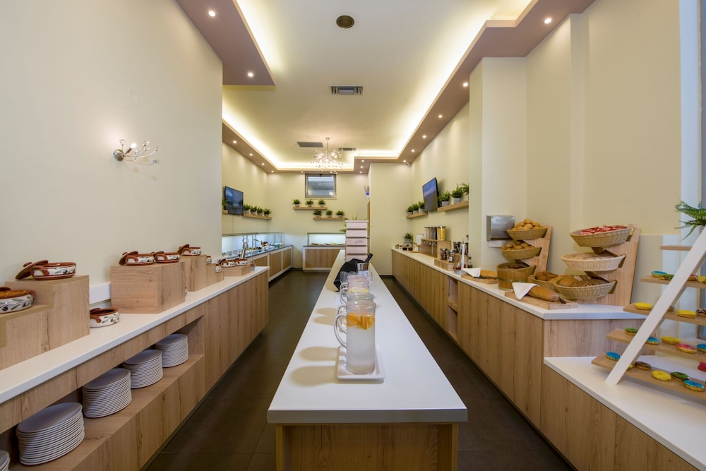 Isida Hotel 37/50