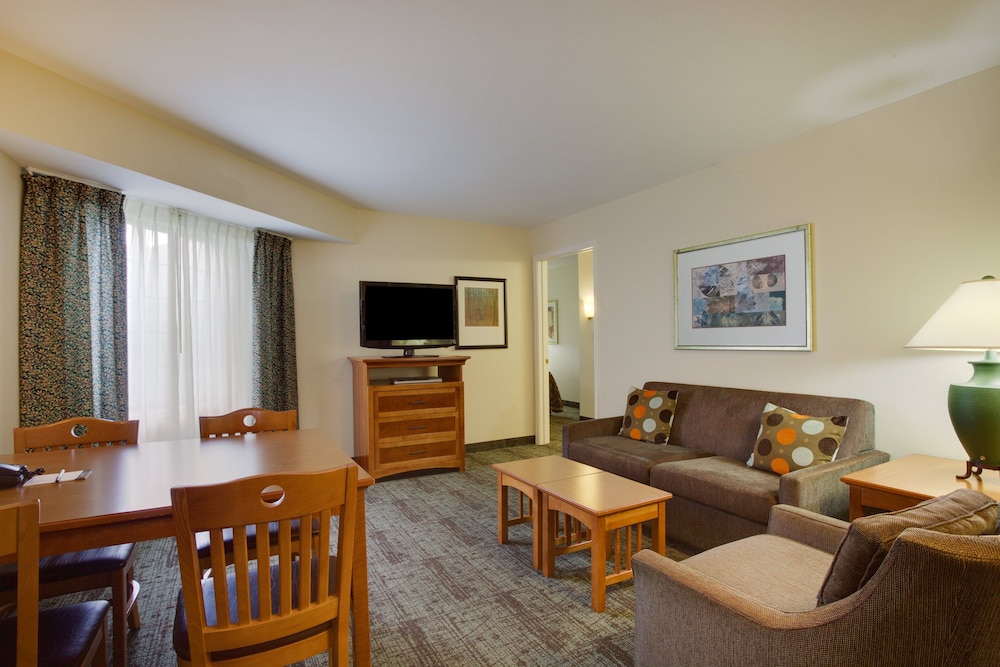 Staybridge Suites Corning 40/66