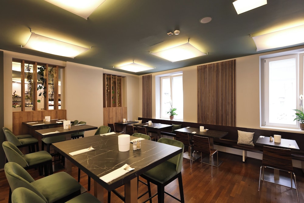Altstadt Hotel Hofwirt Salzburg 69/89