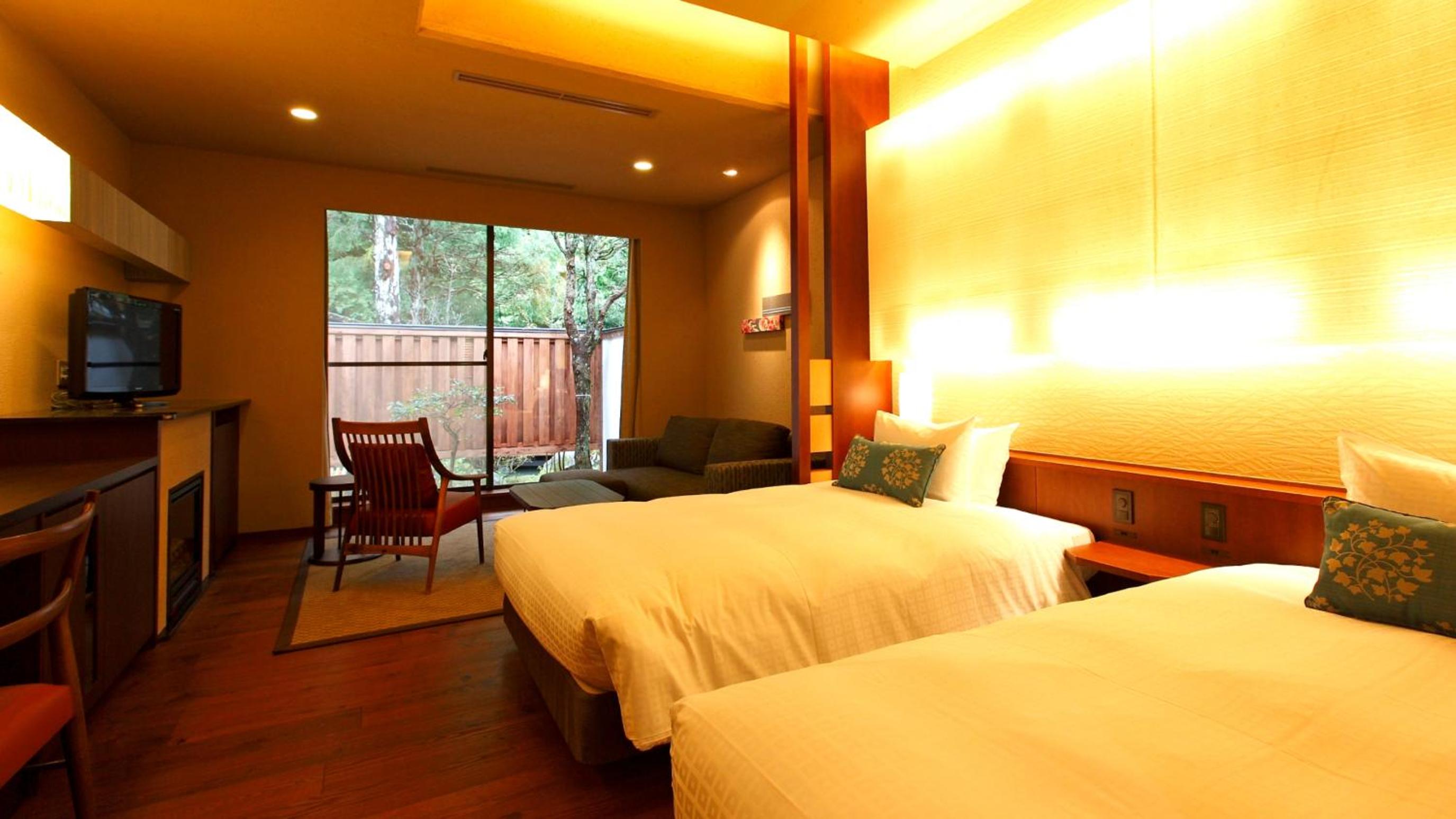 Western, Twin Beds