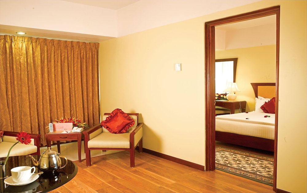 Classic Sarovar Portico 39/56