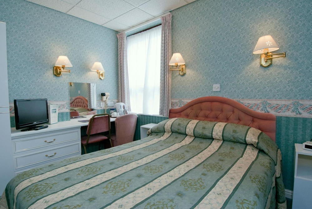 White Heather Hotel 35/50