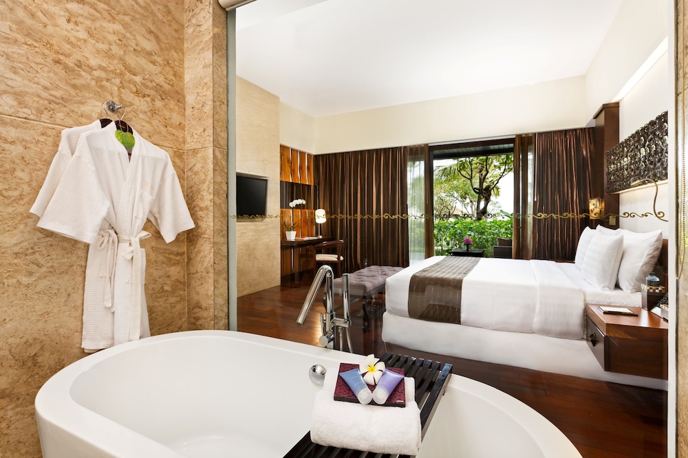The Seminyak Beach Resort and Spa 65/66
