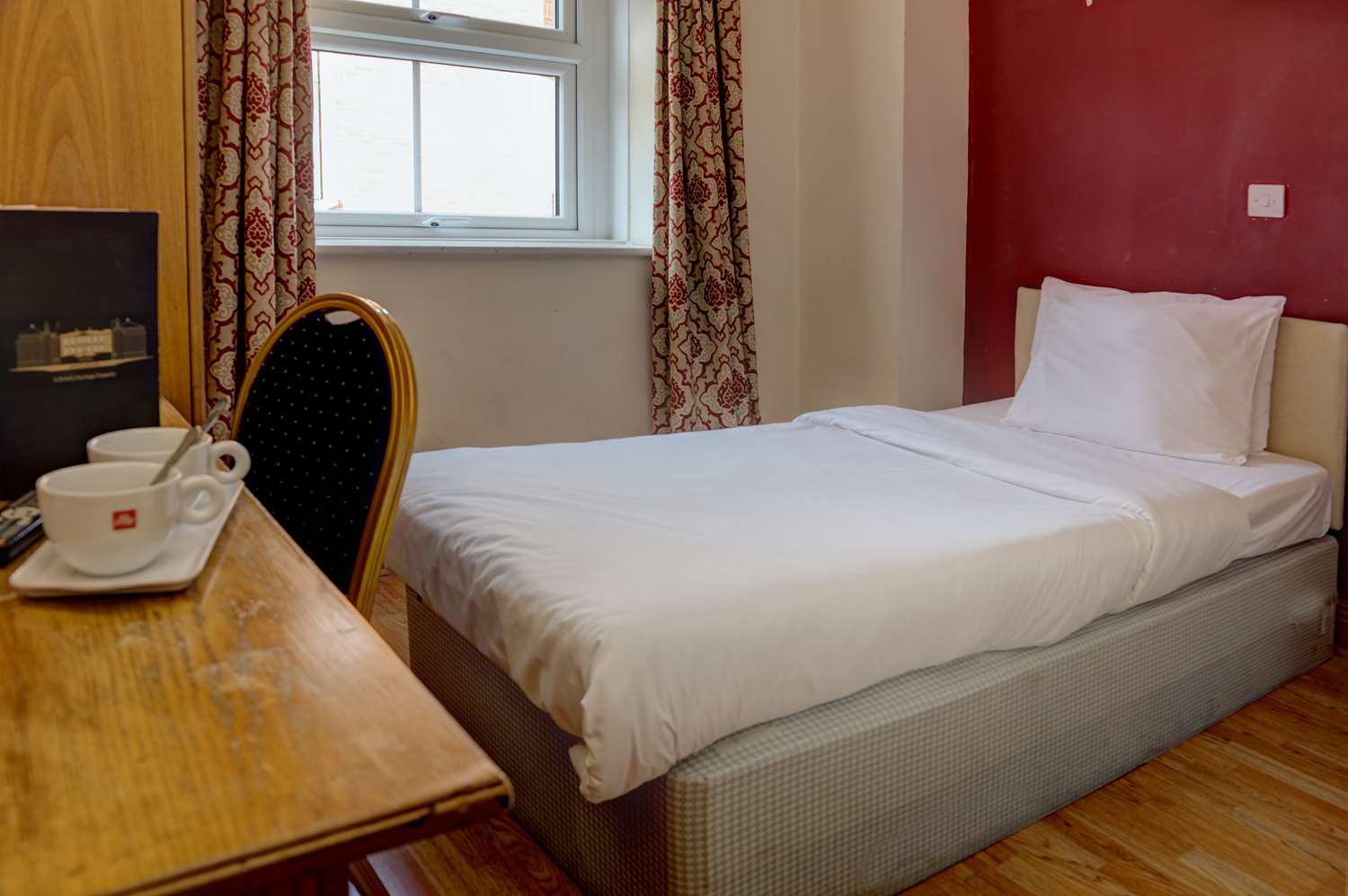 Baylis House Hotel 7/22