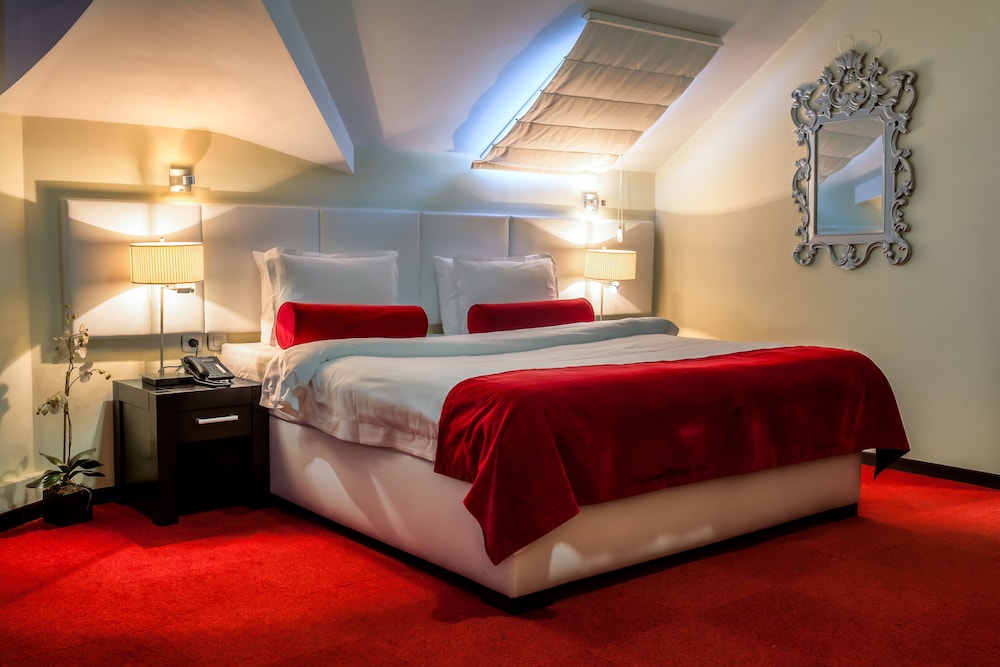 CENTRAL HOTEL SARAJEVO 5/50