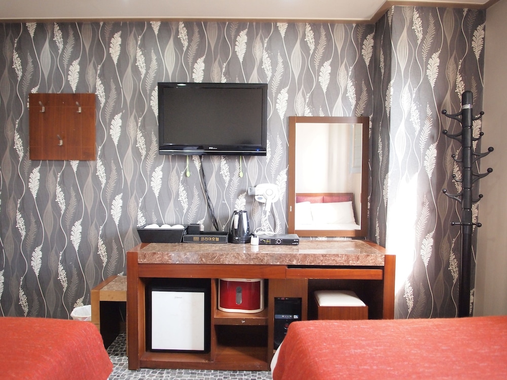 Hostel J Stay 34/36