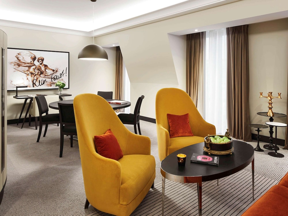 Sofitel Frankfurt Opera 49/75