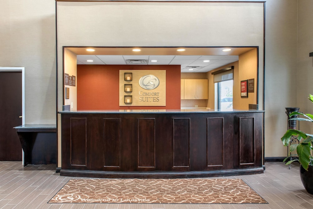 Comfort Suites Louisville Airport 7/35