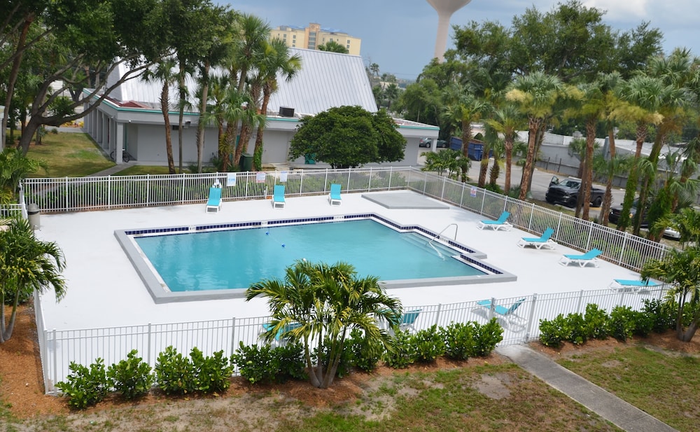 Altamonte Springs Hotel and Suites 37/40