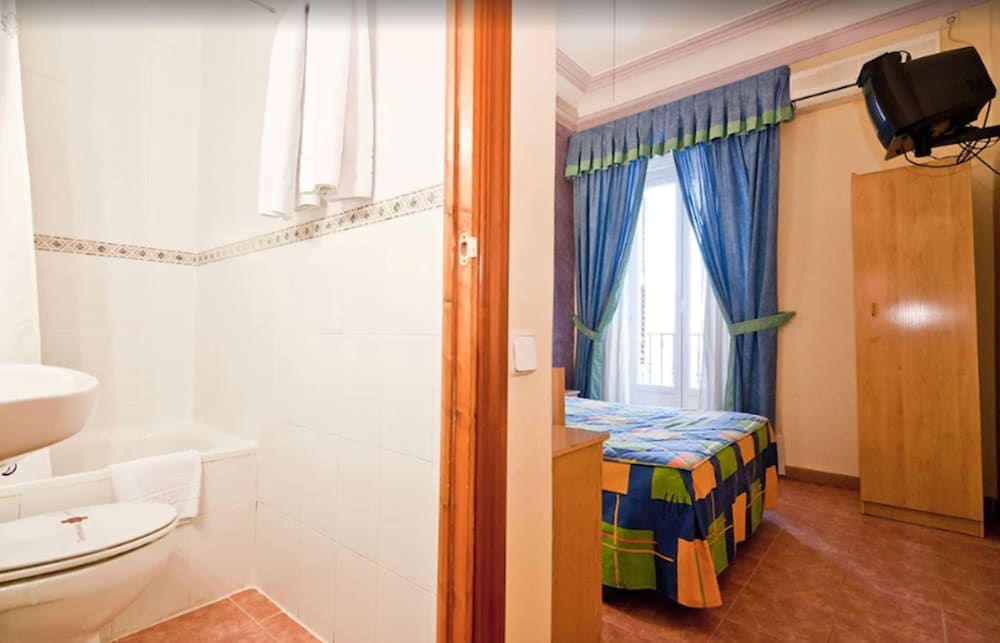 Hostal Oporto 30/31
