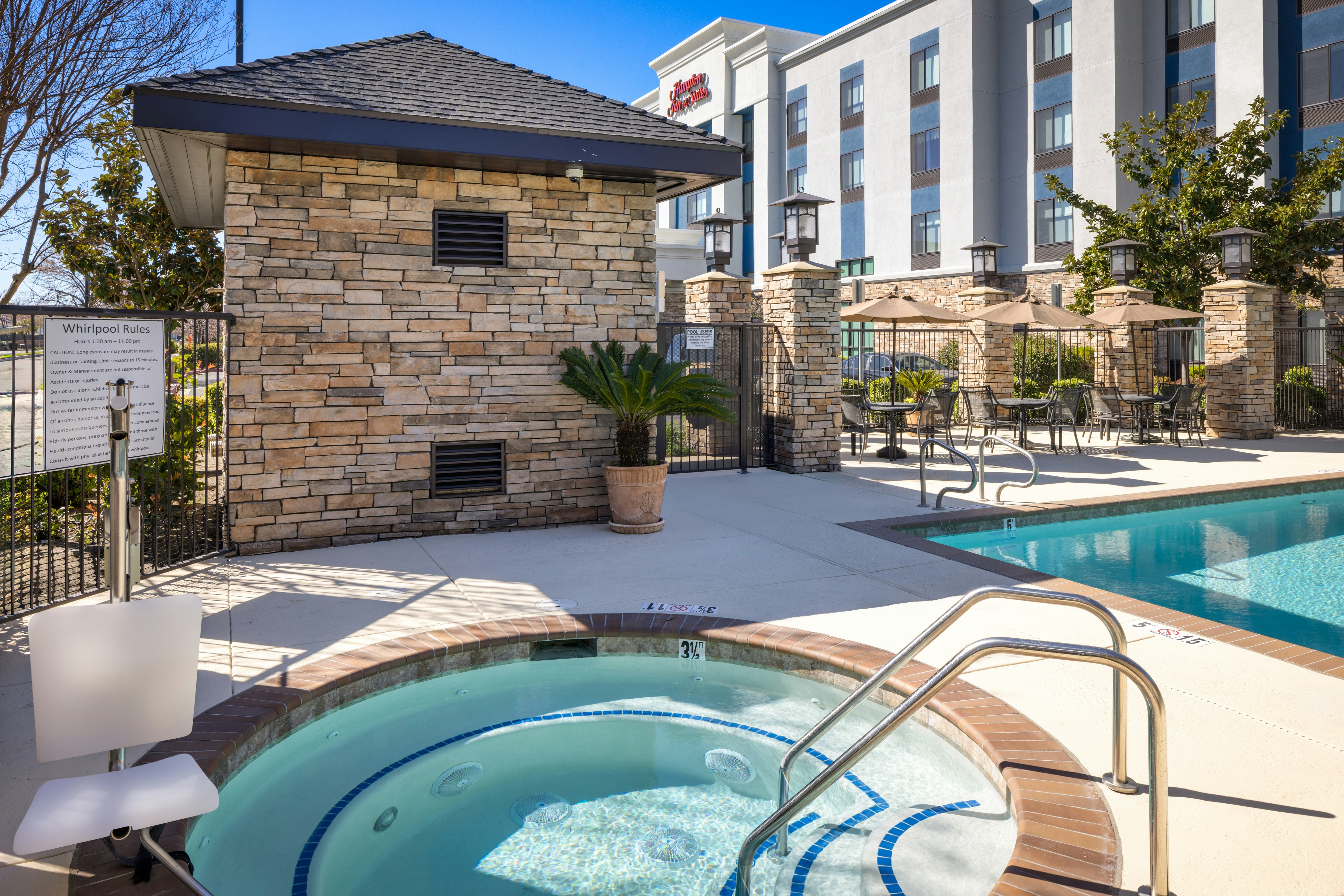 Hampton Inn Suites Manteca 44/50
