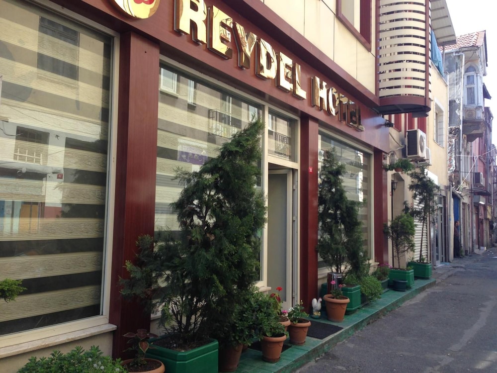 Reydel Hotel 5/72