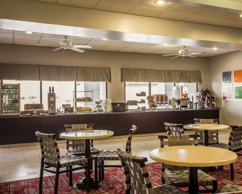 Comfort Suites Lumberton North 38/53