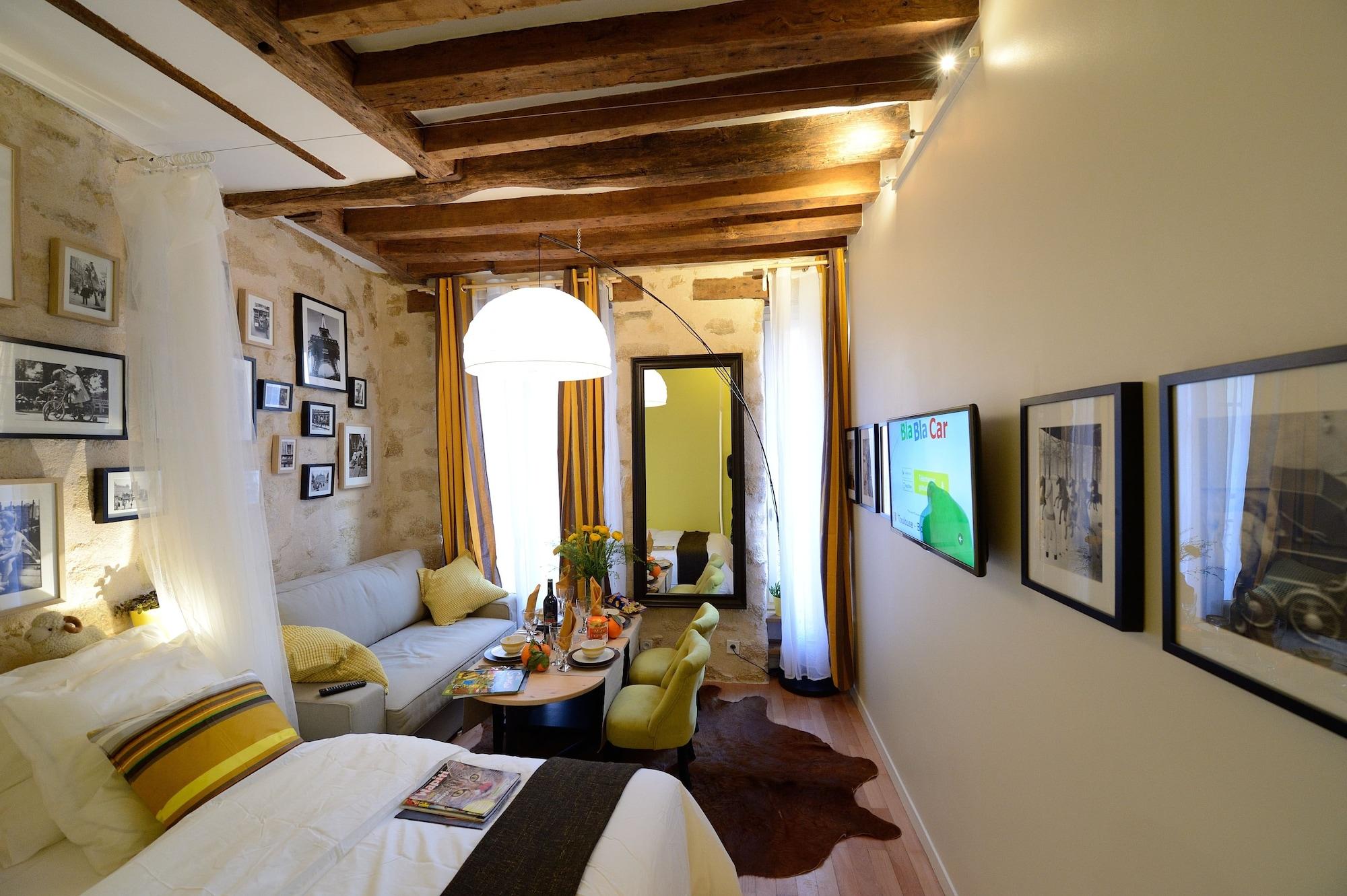 Livingstone, Studio, Suite