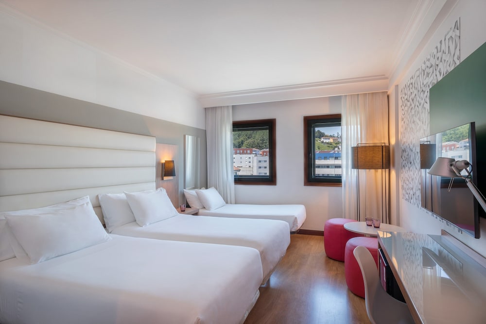Hotel Santiago Plaza Affiliated By Melia 15/81