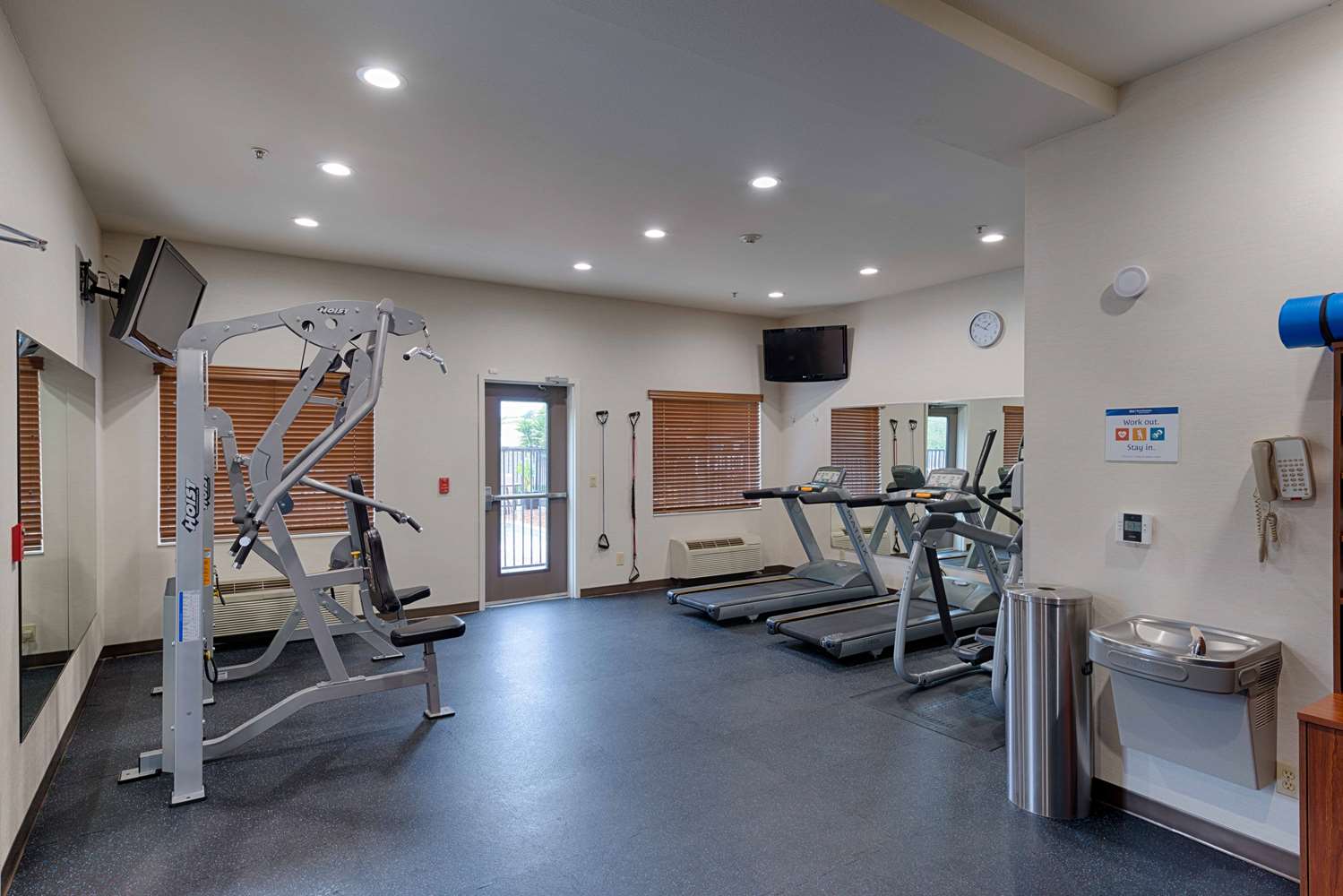 Best Western Plus Delta Inn & Suites 20/36