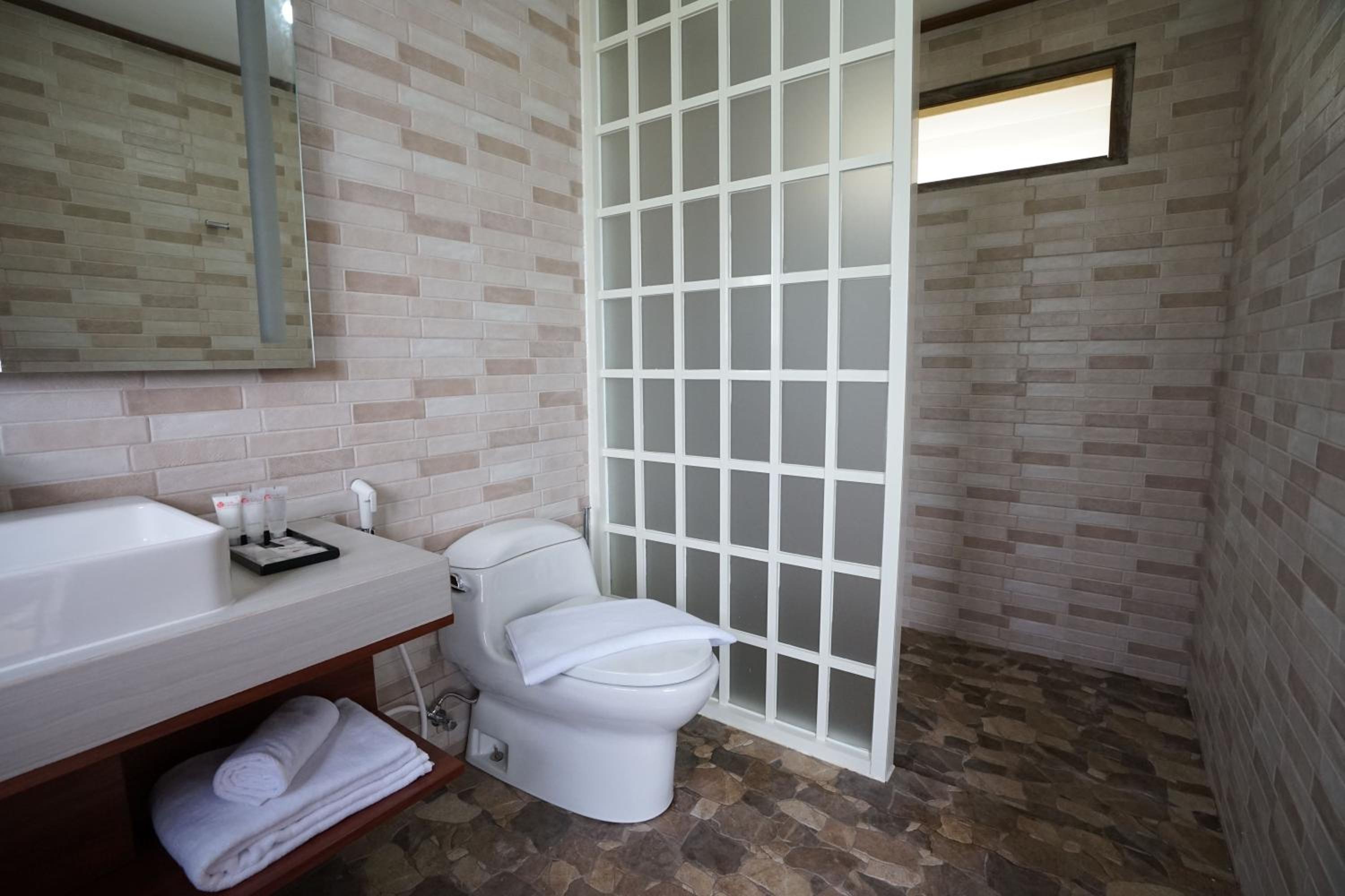 The Onsen Resort 48/49
