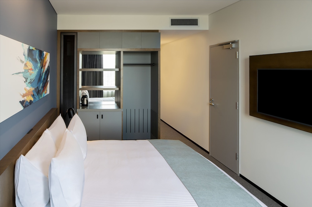 HOLIDAY INN SYDNEY ST MARYS 22/78