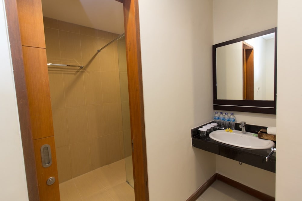 Abian Harmony Hotel 24/79