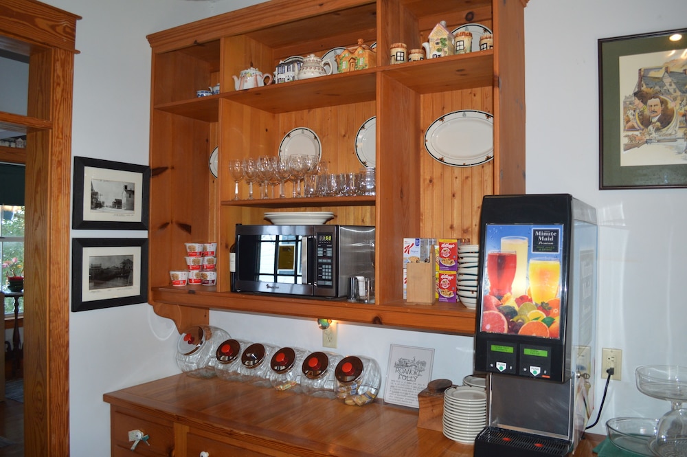Roanoke Island Inn 7/50